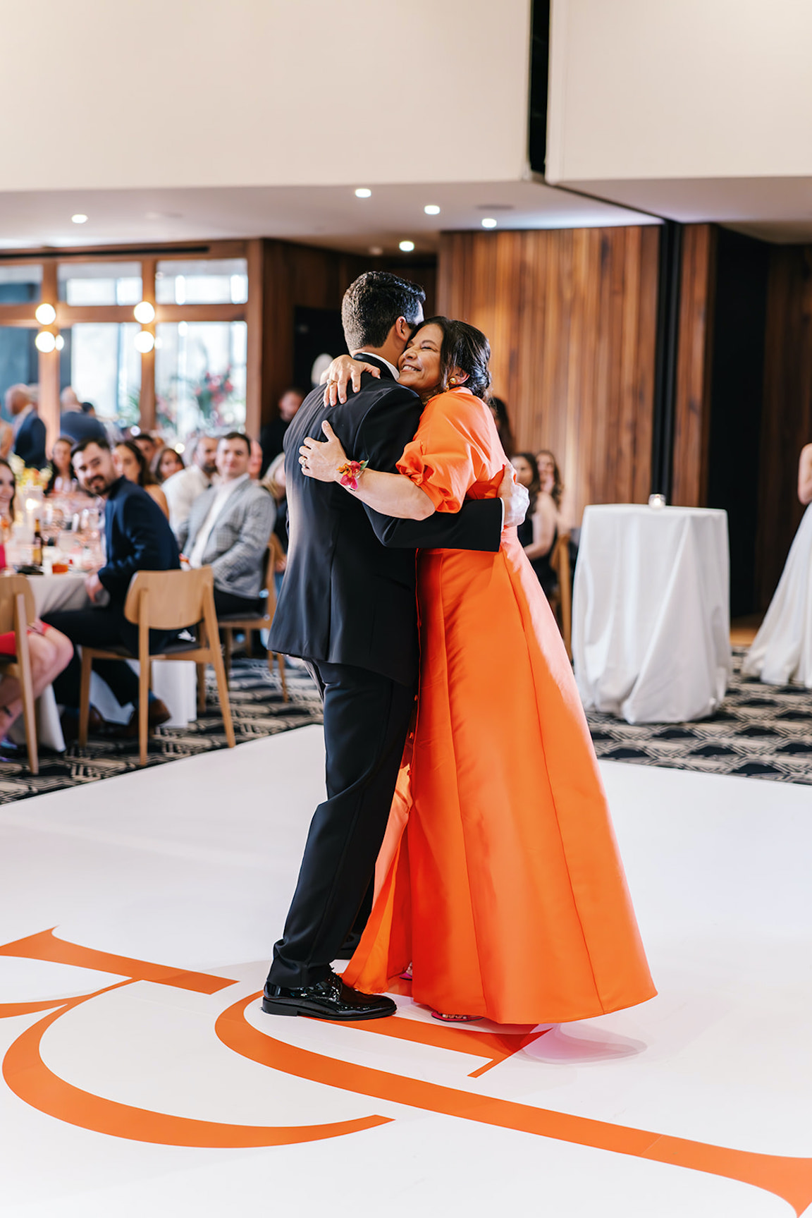 first dances at a wedding at the austin proper