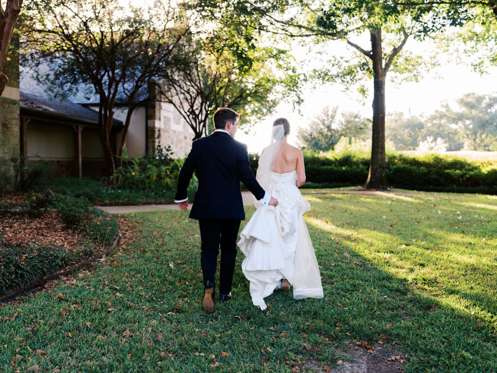 Romantic wedding portraits at country club in Tyler, Texas