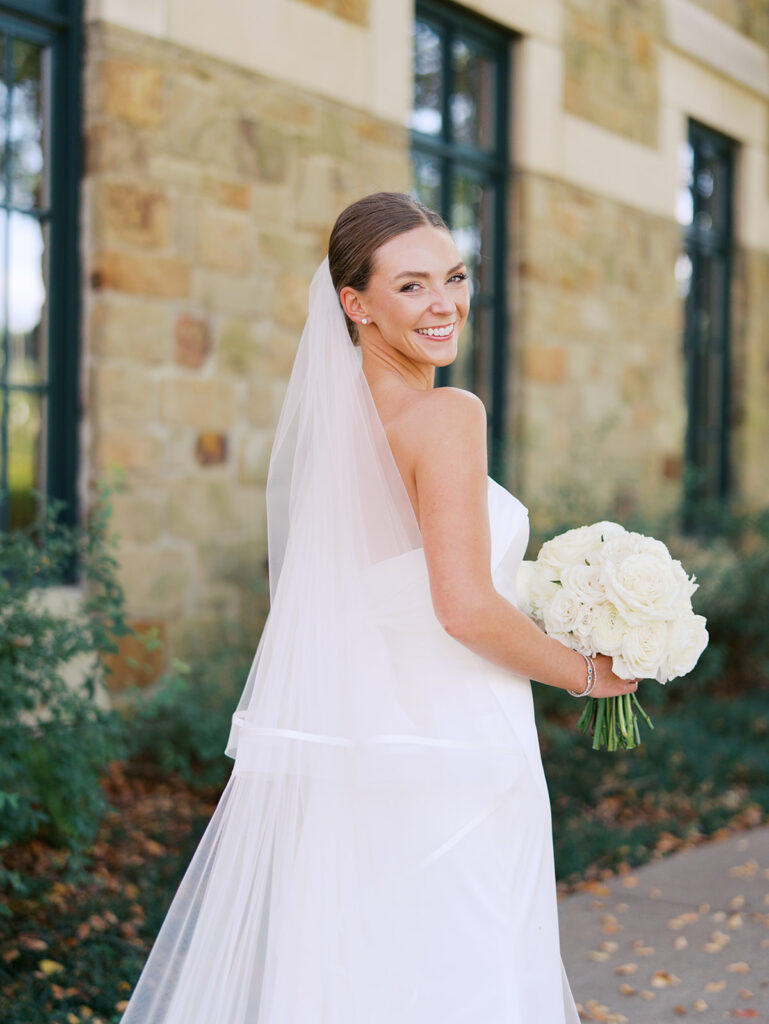 Romantic wedding portraits at country club in Tyler, Texas