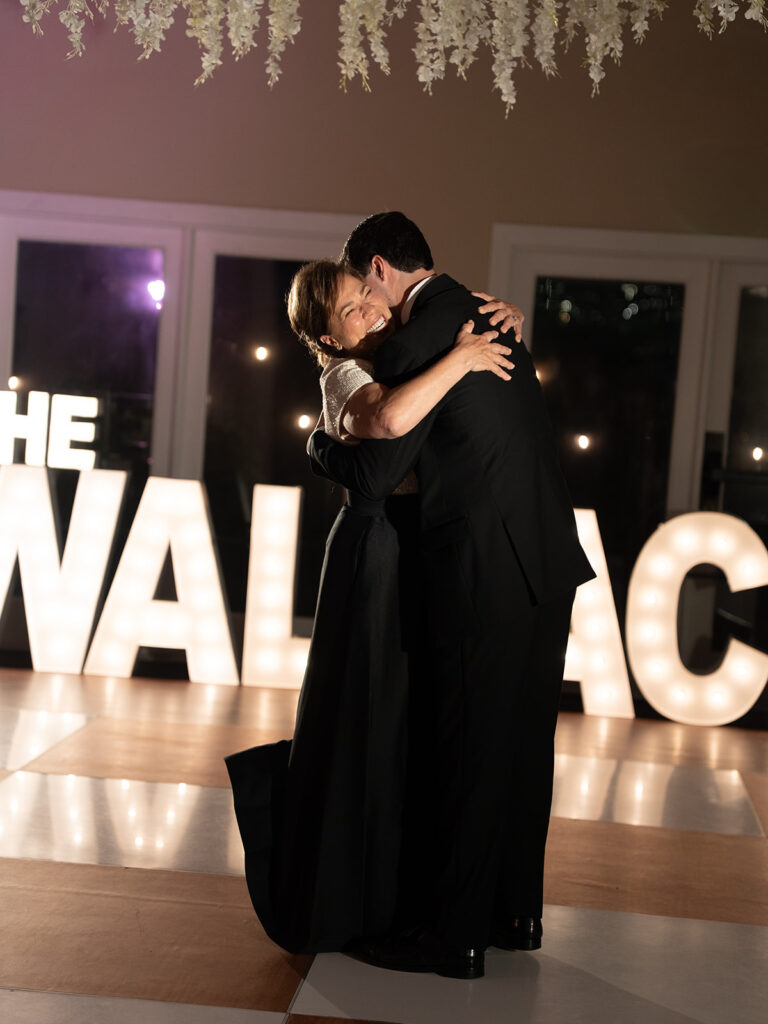 Austin wedding captured on 35mm film by @kapplephotography