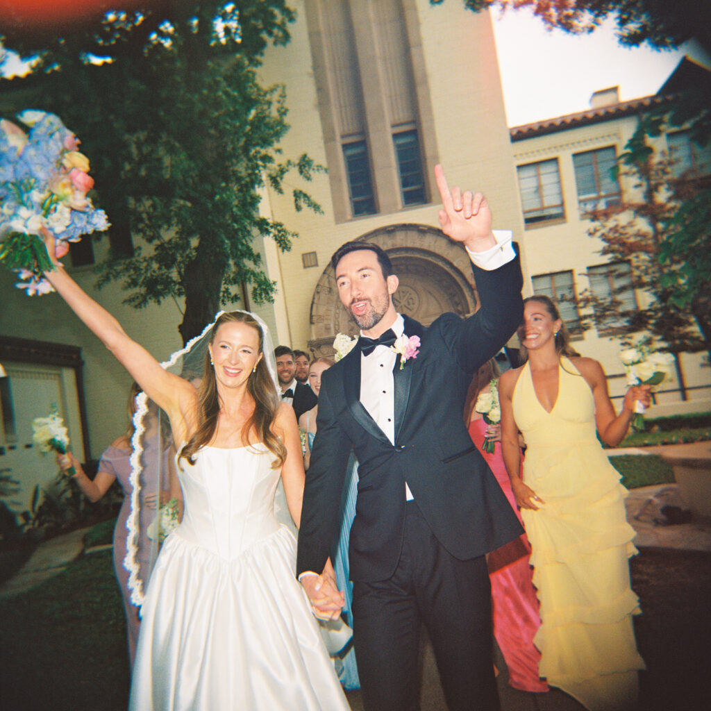 Film wedding photography at the Fort Worth Zoo in Texas