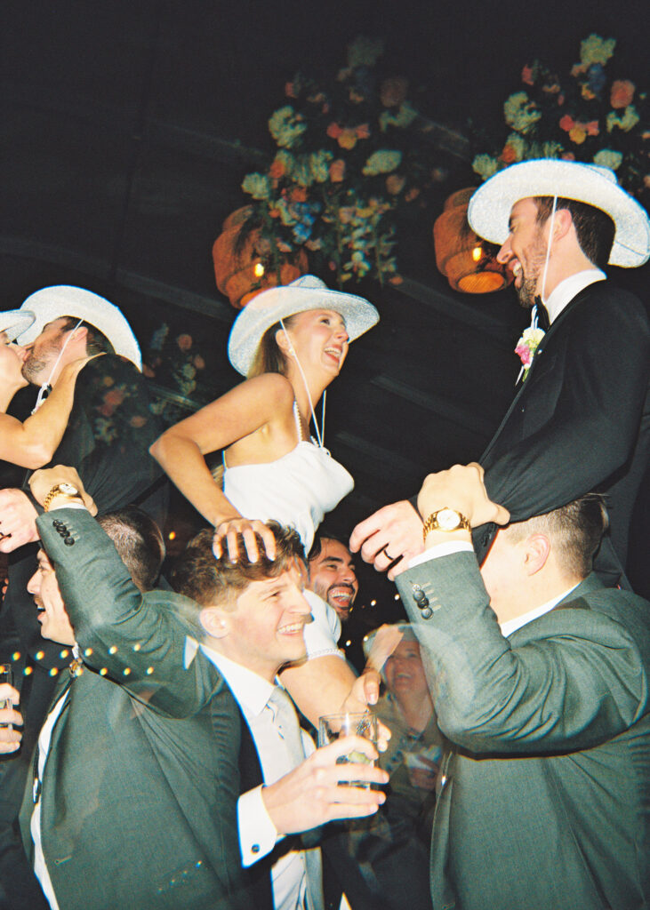 Film wedding photography at the Fort Worth Zoo in Texas